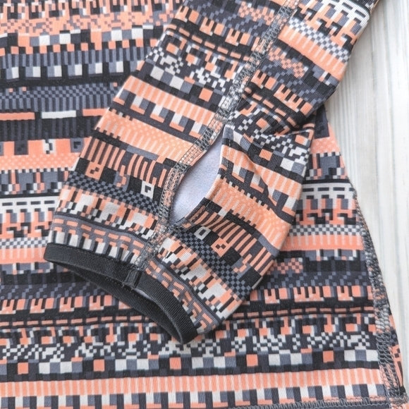 Nike Pro Dri Fit Half Zip in Aztec Peach Size Medium - Picture 10 of 10